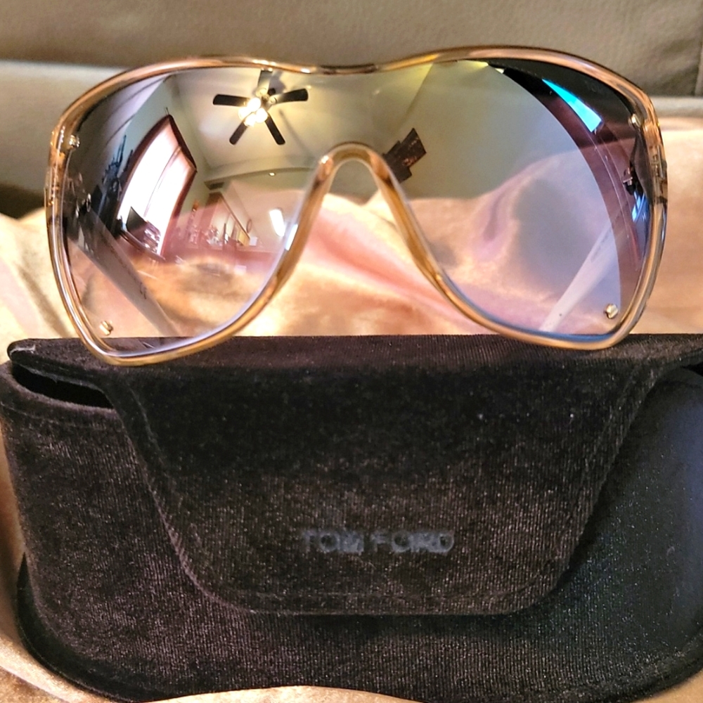 Tom Ford Women's Sunglasses with Gold Frame and Silver Lenses